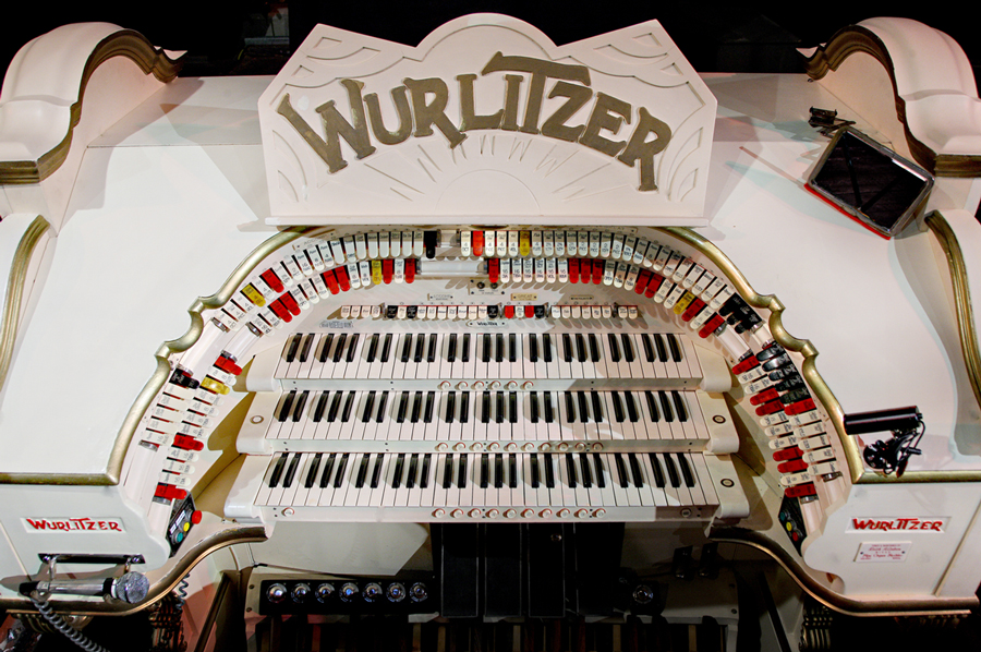 Tower Wurlitzer Console Detail